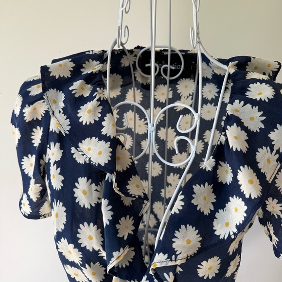 Realisation Par Dress The Valentina Daisy print true wrap 100% silk navy blue XS - Picture 6 of 12